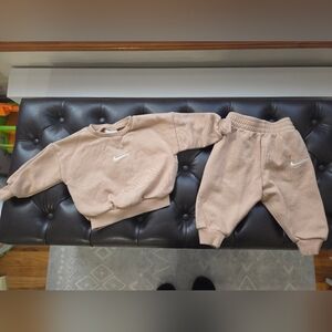Nike Matching Sweatshirt and Jogger  Set Size 12M